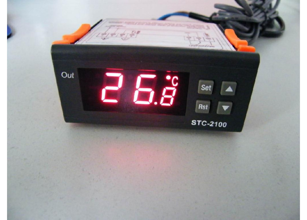 Digital Temperature Heating and Cooling Control STC-2100 