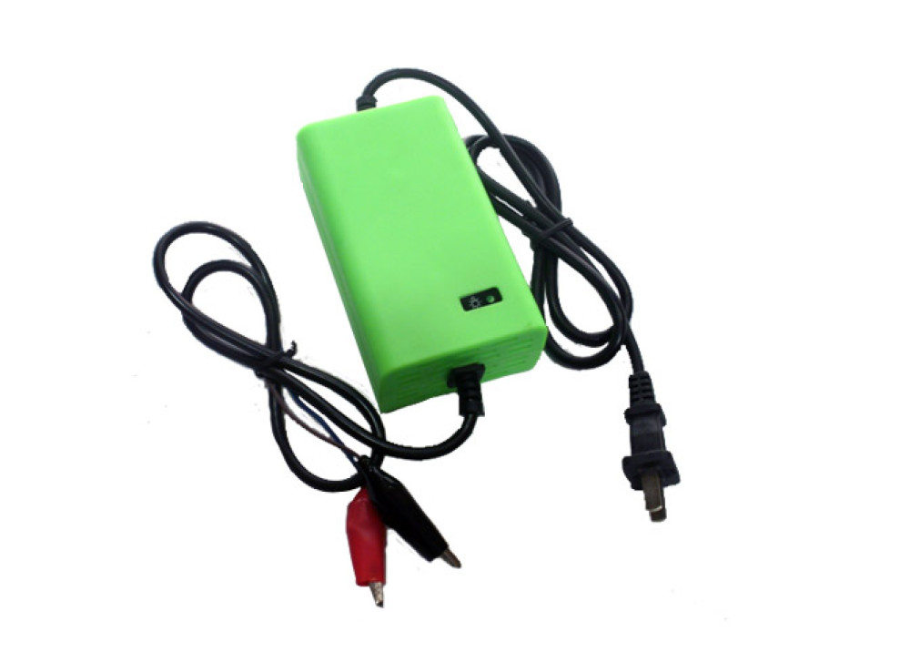 BATTERY CHARGER 13.5V 2A 